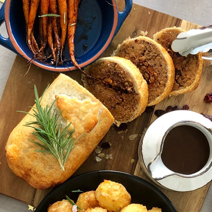 Field Roast Hazelnut Cranberry Roast En Croute 908g (cold)
